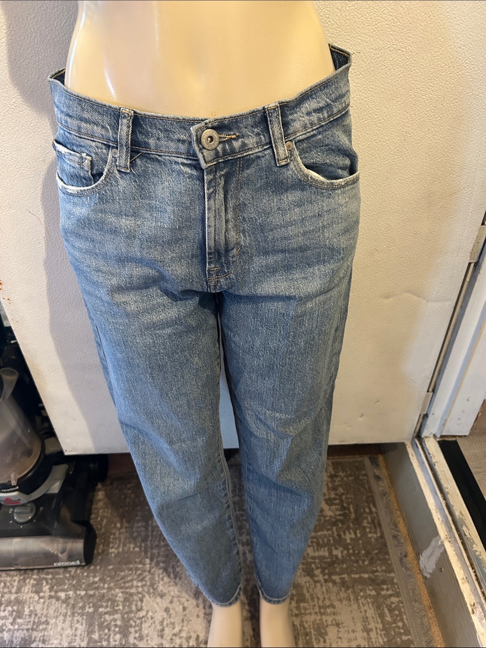 Kensie Light Wash Straight Leg Men’s Jeans